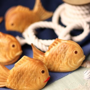 bungeoppang korean fish-shaped bun filled with sweetened red bean paste and