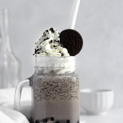 Oreo bubble shake made with tapioca pearls, vanilla ice cream, milk and crushed ice.