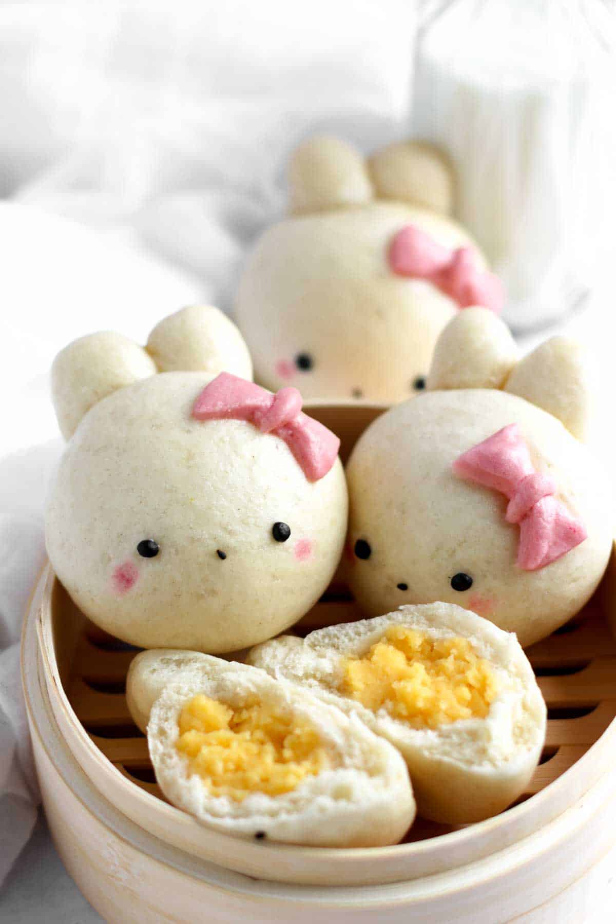 steamed custard bun, steamed custard bun rabbit, steamed custard bun recipe, steamed custard bun chinese